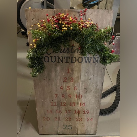 Handmade Christmas countdown decor - Picture 1 of 2